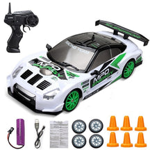 Carrinho de DRIFT de Controle Remoto - JDM (+ 4 Pneus e 6 Cones Extra)